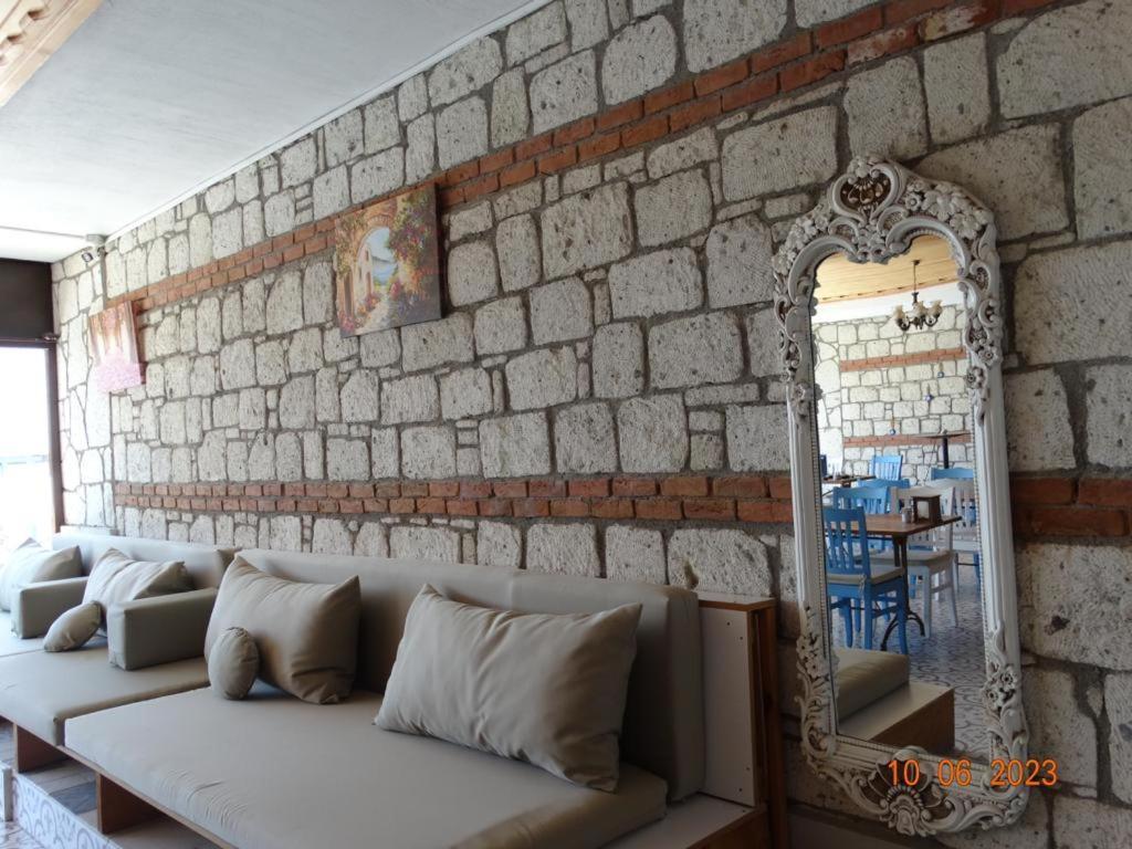 Surya Butik Alacati Exterior foto